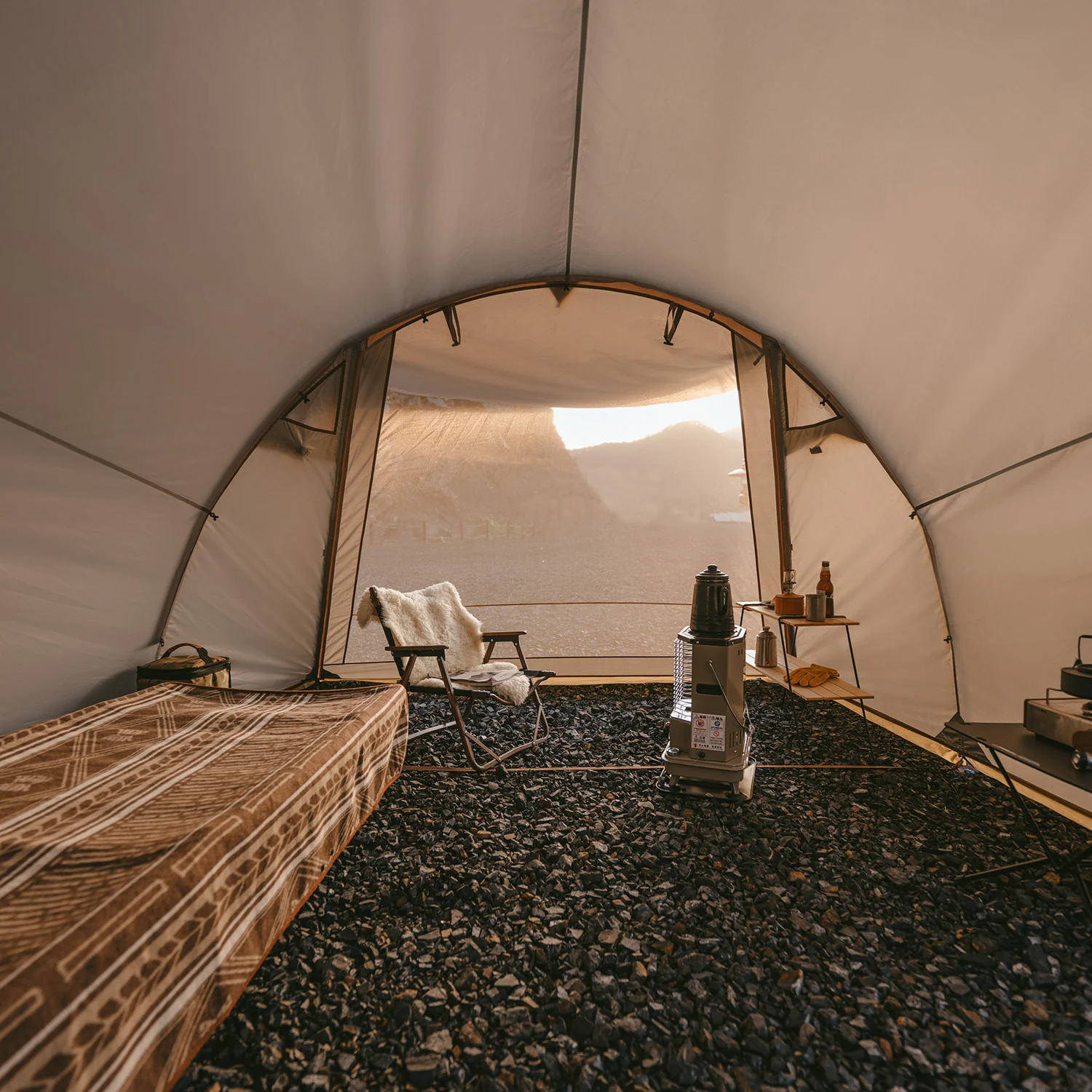Car Tail Tunnel 4 Season Tent - Image 4