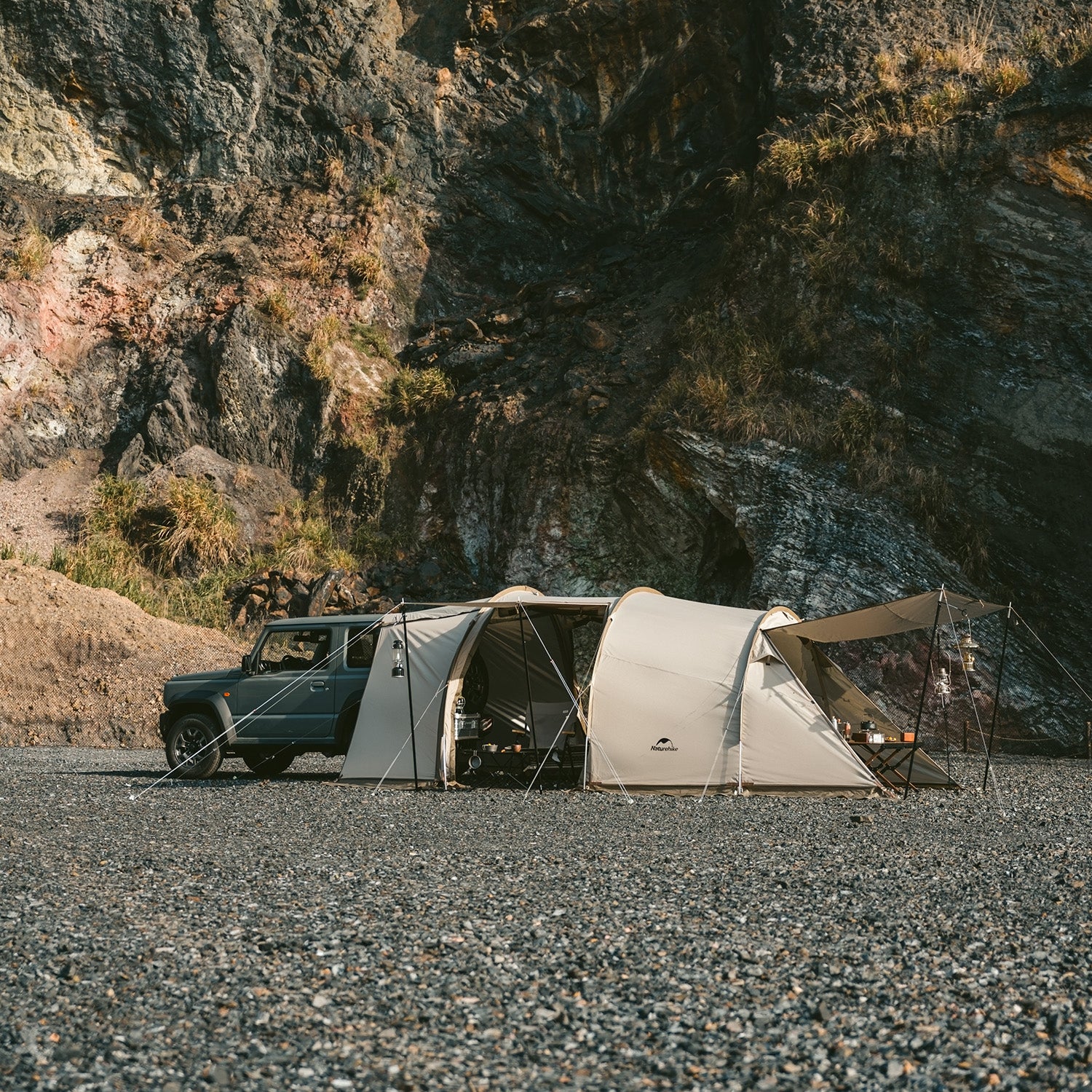 Car Tail Tunnel 4 Season Tent - Image 7