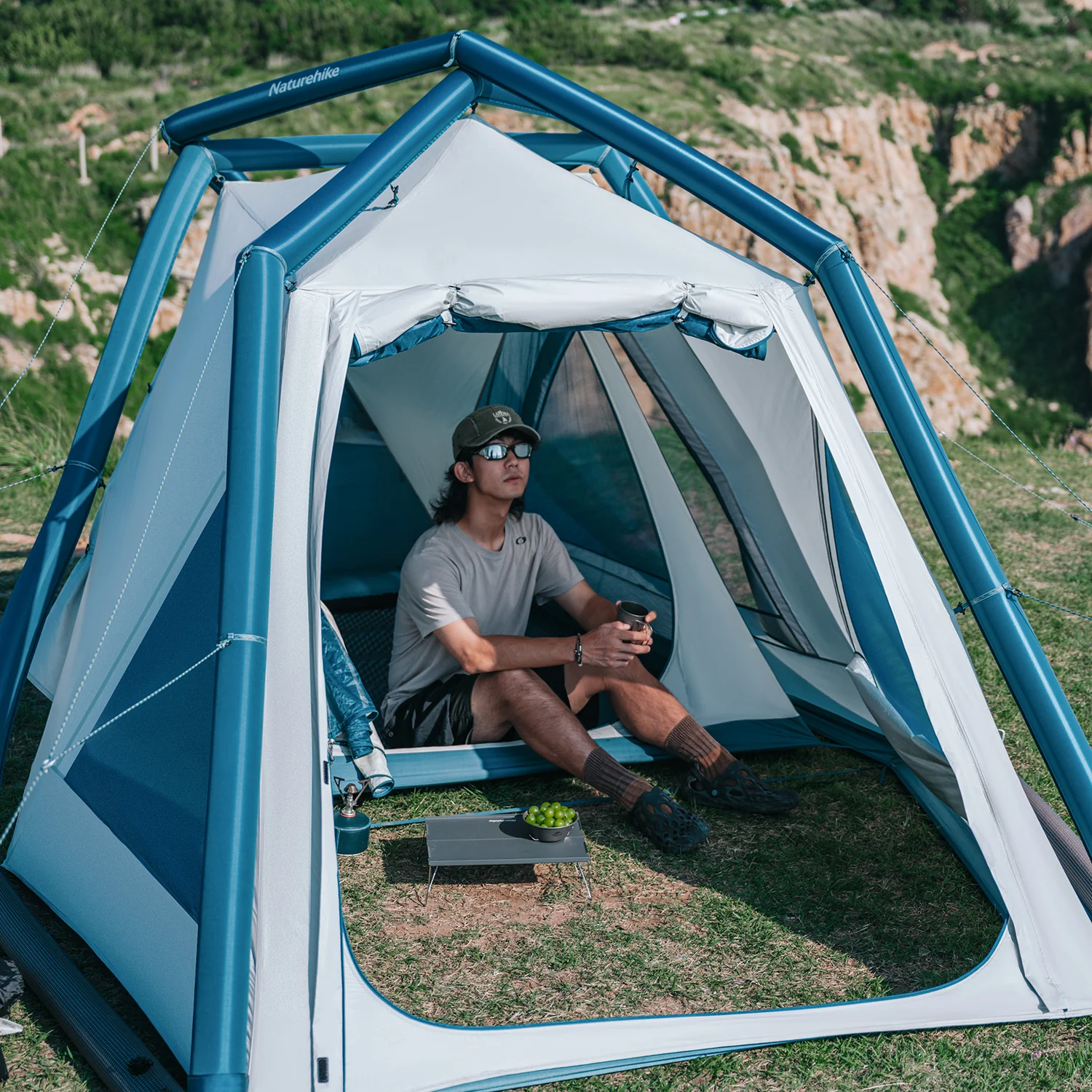 Lingfeng Air 7.3 Lightweight Inflatable Tent - Image 2