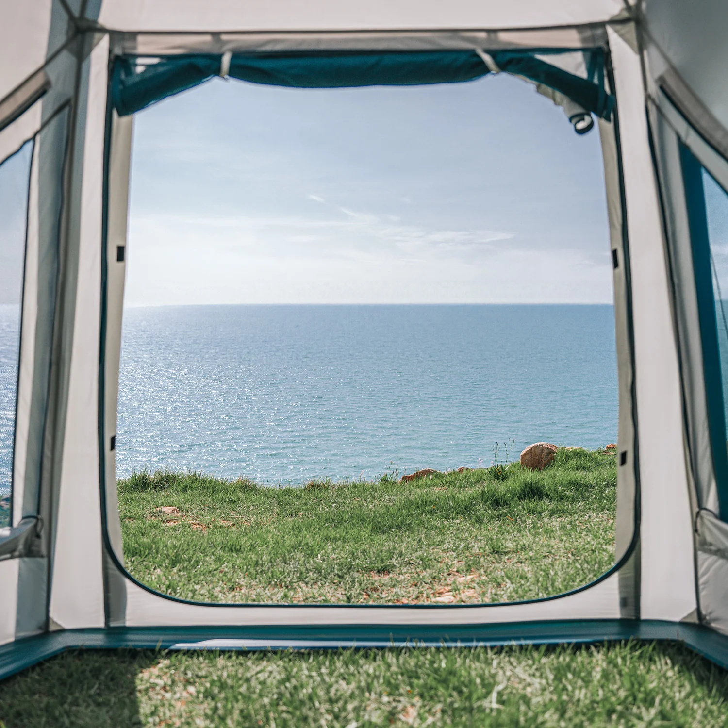 Lingfeng Air 7.3 Lightweight Inflatable Tent - Image 3