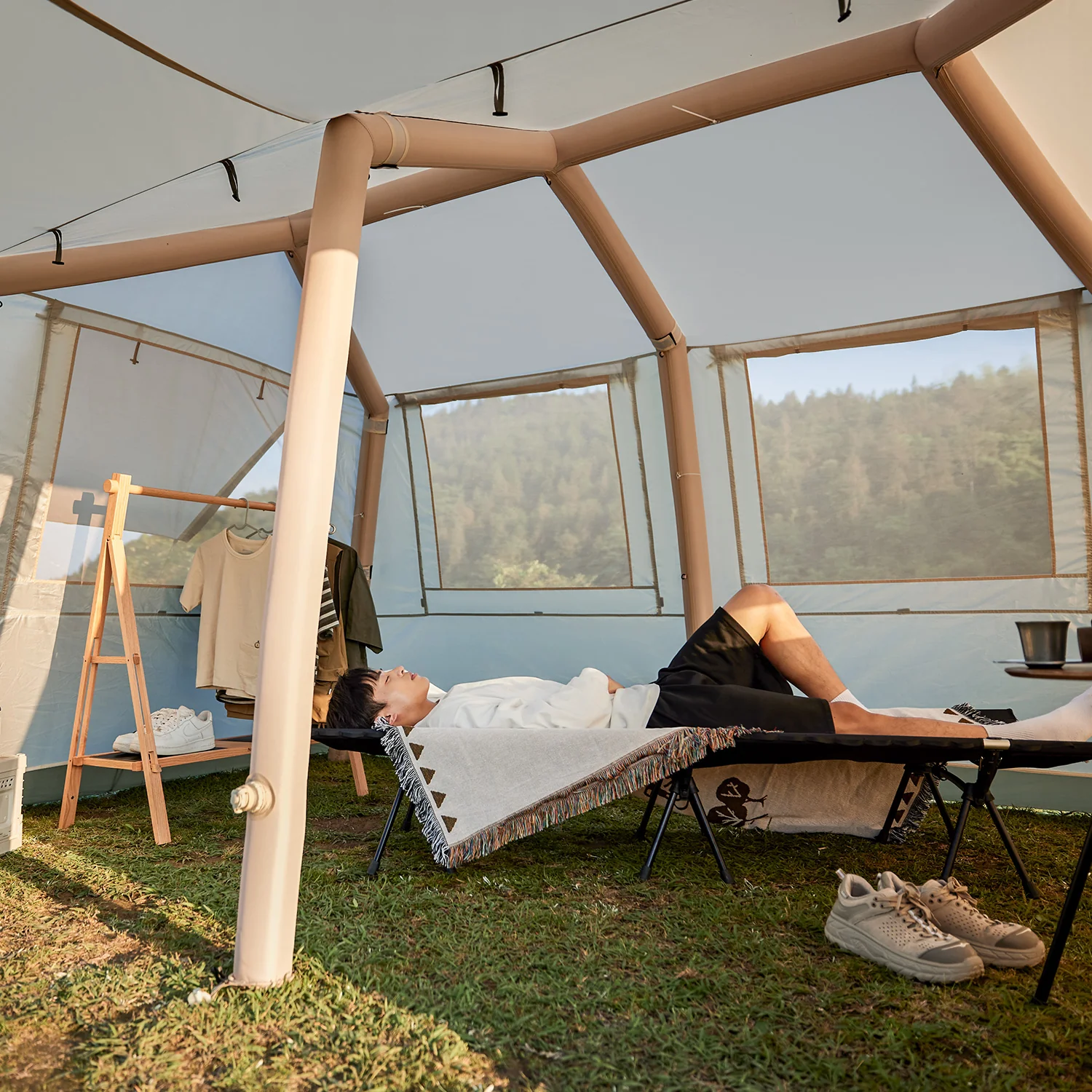Village AIR 8.5 Inflatable Tent - Image 10